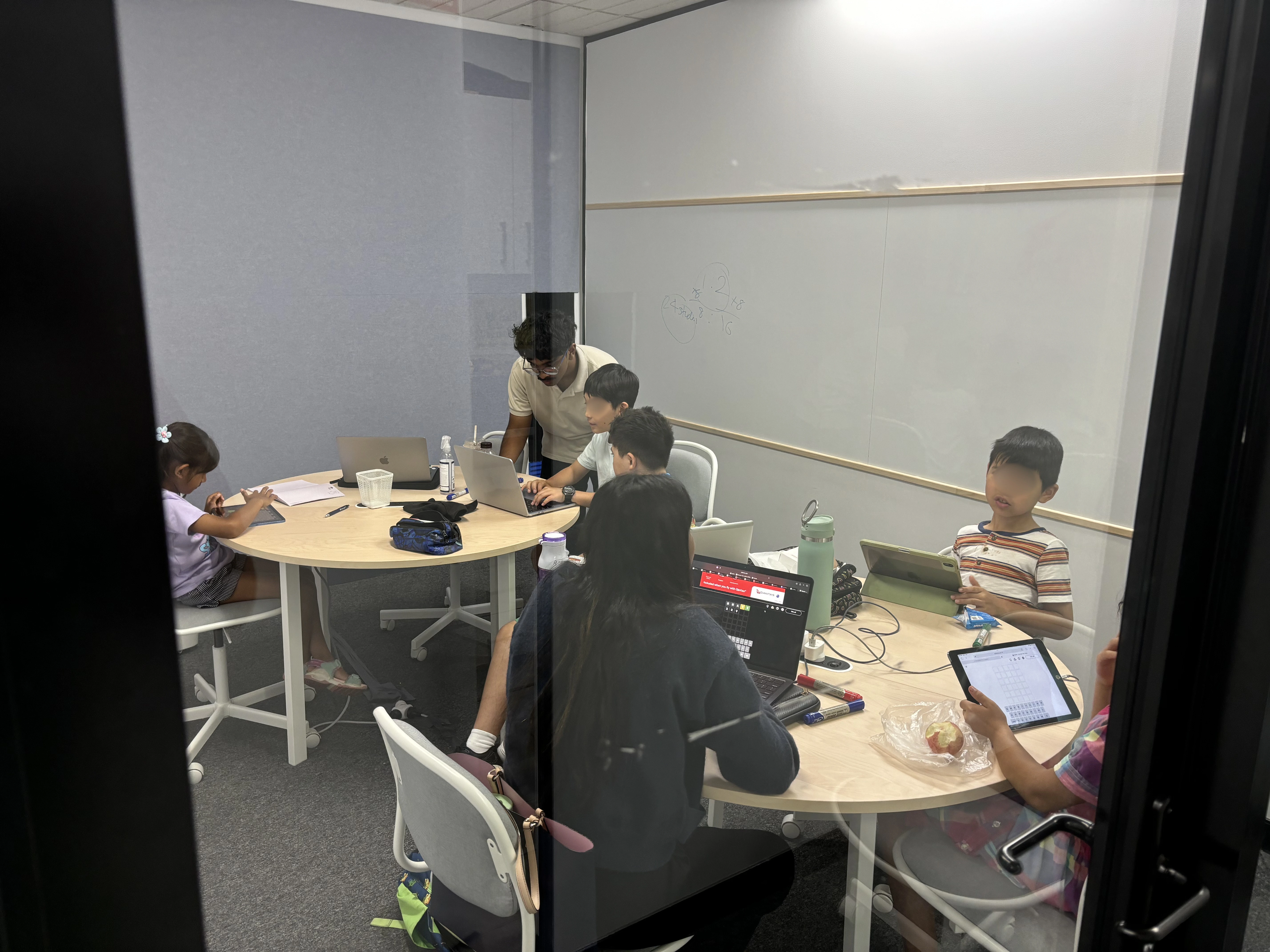 FlexiClass online tutoring session at Test Academy